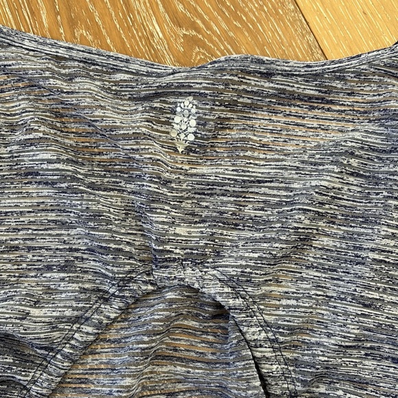 New! Free People movement muscle tee crop w/cinch waist - Picture 2 of 6